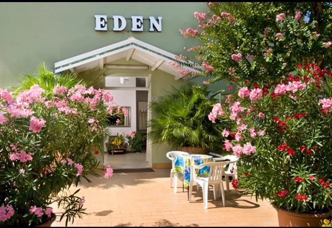 Hotel Eden Ριτσόνε